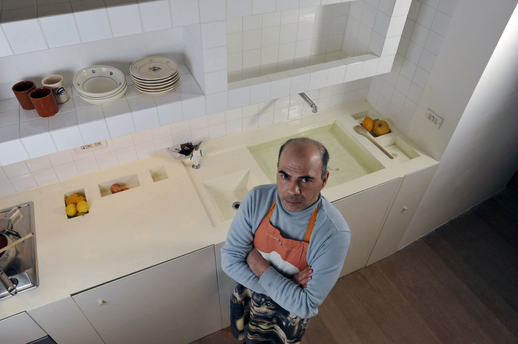7b-The-Kitchen-action1.jpg